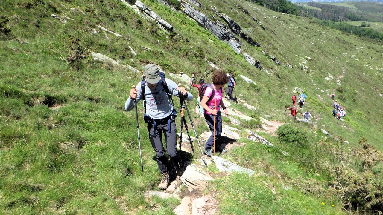 LA RHUNE DE COL EN COL DEPUIS SARE