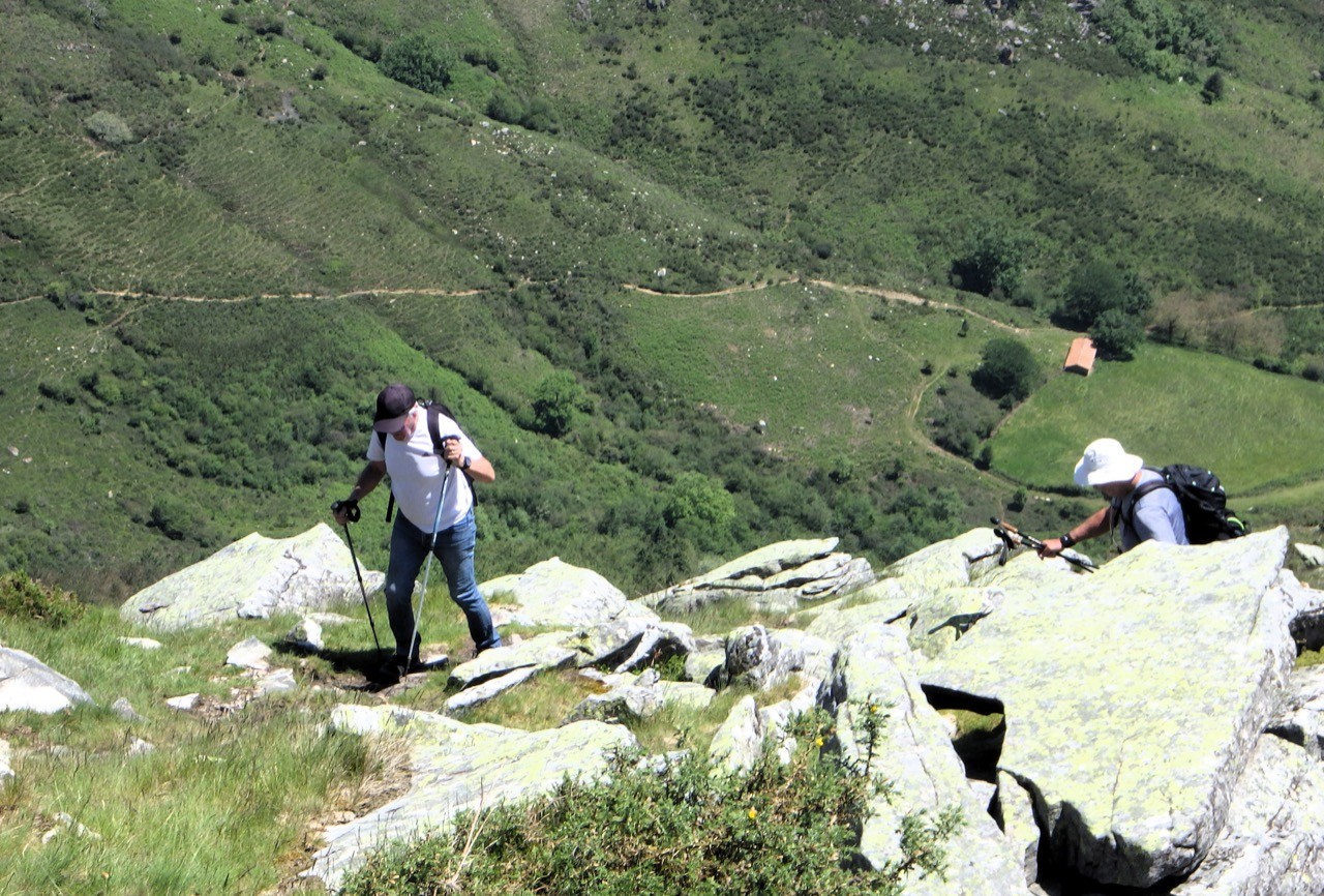 LA RHUNE DE COL EN COL DEPUIS SARE