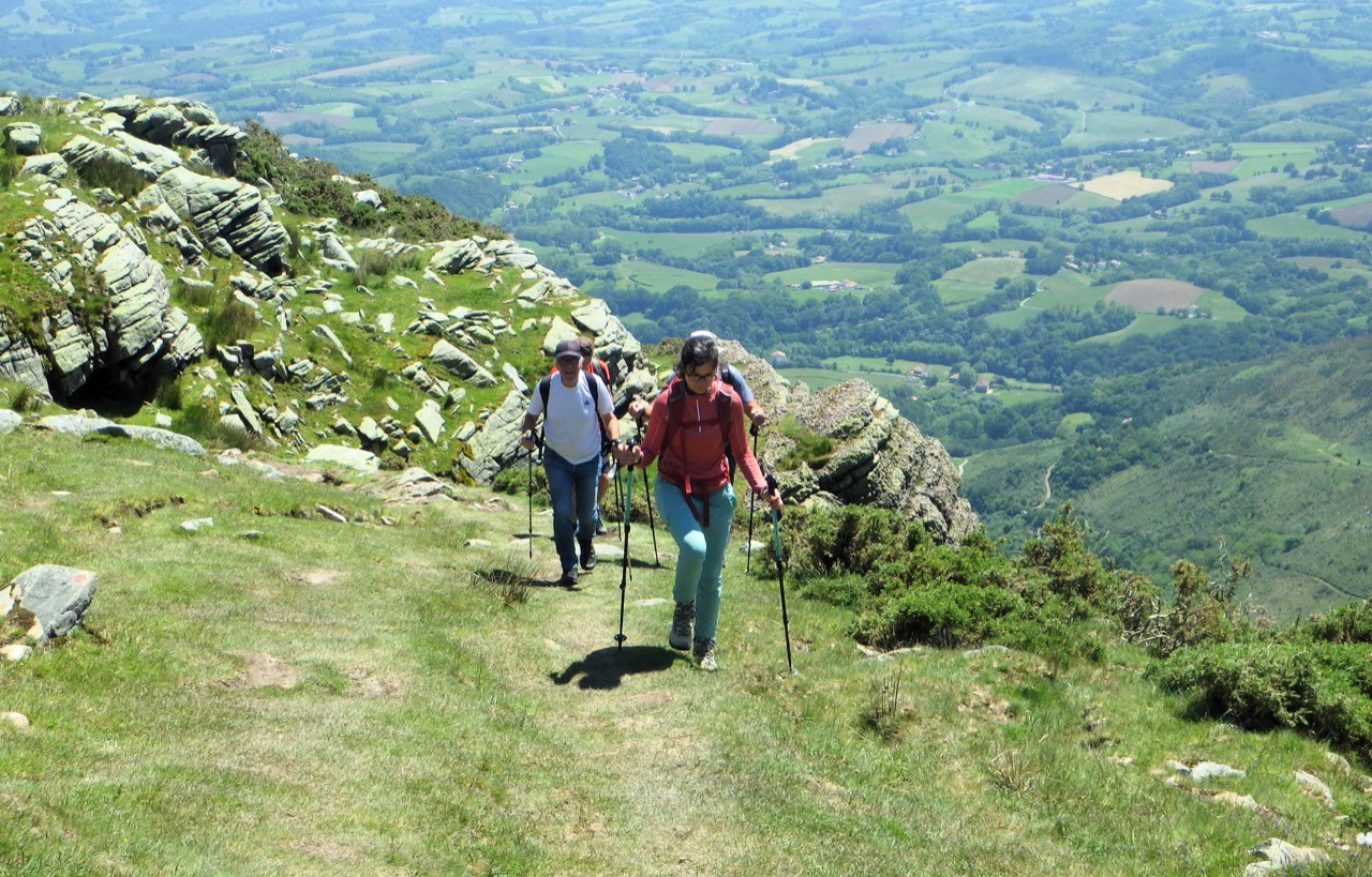 LA RHUNE DE COL EN COL DEPUIS SARE